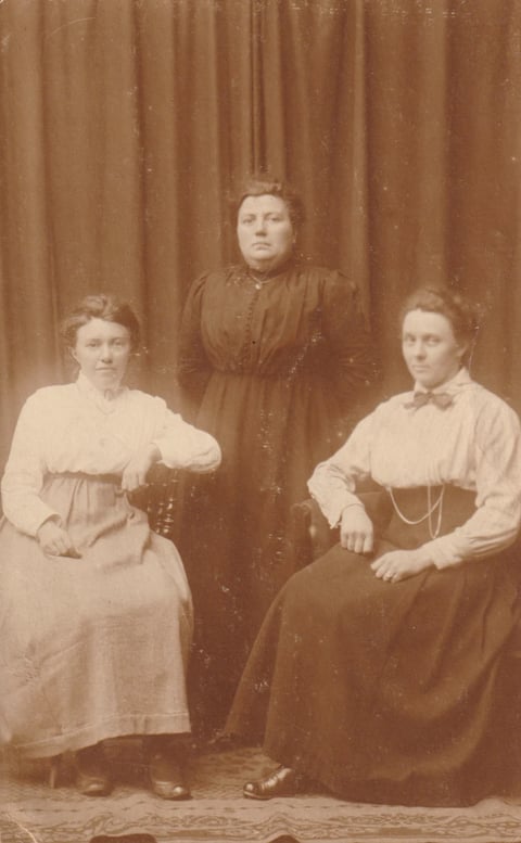 Three women, circa 1910